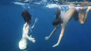 Naked swimming in the ocean with couple of attractive chicks